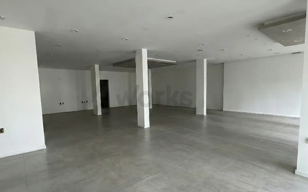 Prédio comercial de alta visibilidade na Fernandes Lima. - image 2